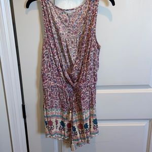 American eagle floral printed romper. Size Medium.